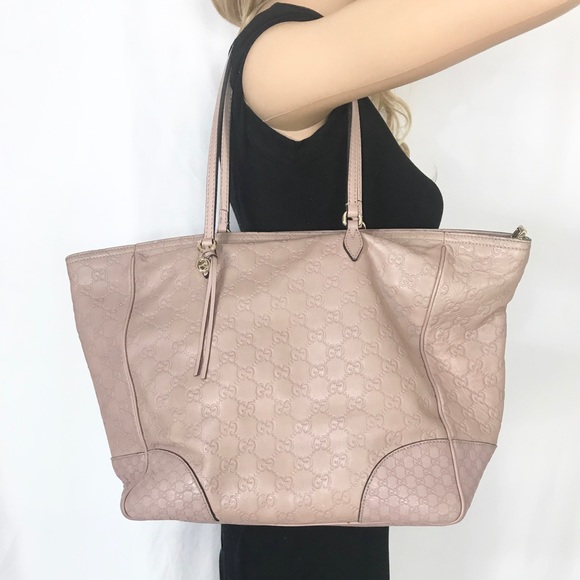 Gucci Handbags - 🌸Leather 🌸zipper leather Gucci tote